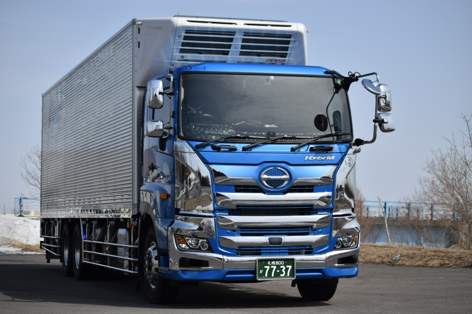 新車Info！ 17プロフィア ハイブリッド│北創運輸株式会社公式サイト